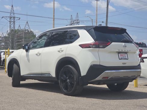 Used 2021 Nissan Rogue Platinum AWD/4WD image 14