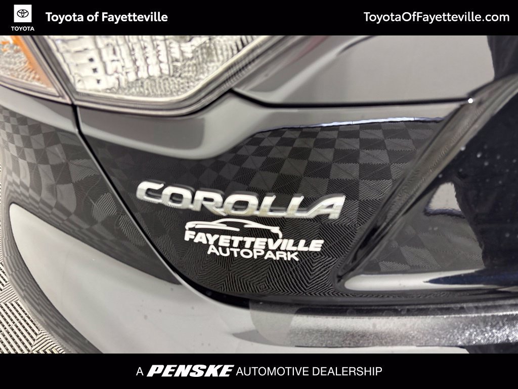 Certified 2026 Toyota Corolla SE w/ SE Package FWD image 4