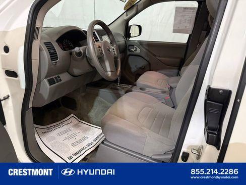 Used 2018 Nissan Frontier S RWD image 3