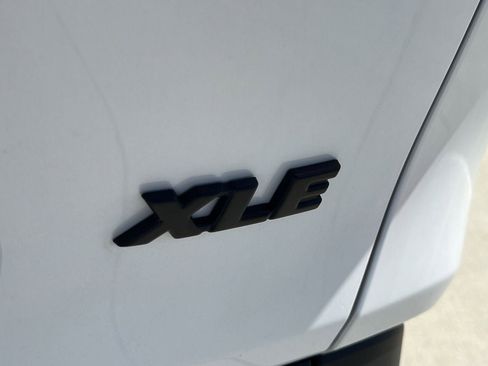 Used 2025 Toyota RAV4 XLE Premium FWD image 5