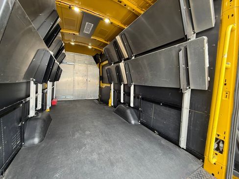 Used 2019 Ford Transit 250 148 High Roof Extended image 25