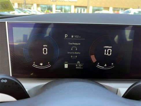 Certified 2025 Hyundai Tucson SE image 27