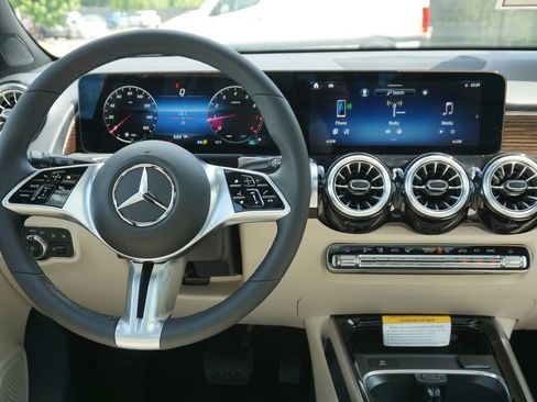 Certified 2025 Mercedes-Benz GLB 250 image 52