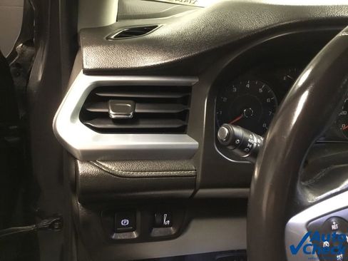 Used 2018 GMC Acadia SLE w/ LPO, Floor Liner Package image 20