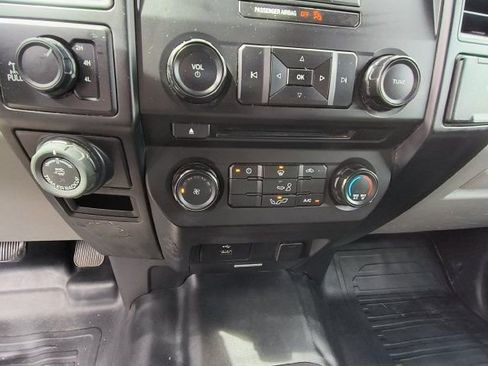 Used 2018 Ford F150 XL w/ Equipment Group 101A Mid AWD/4WD image 17