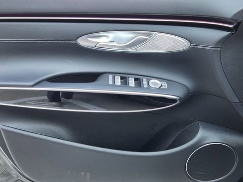 Used 2026 Genesis GV70 2.5T image 18