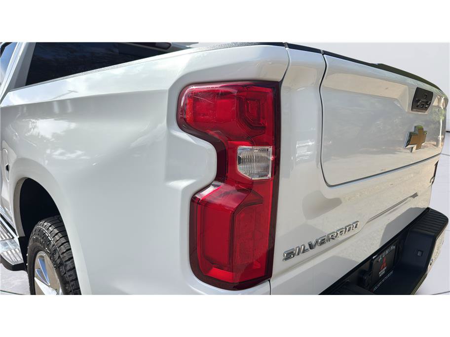 Used 2021 Chevrolet Silverado 1500 LTZ w/ LTZ Premium Package AWD/4WD image 11