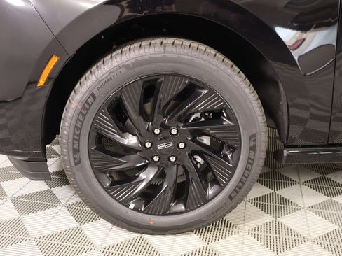 New 2026 Lincoln Navigator Reserve image 19