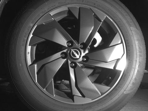 Used 2025 Nissan Rogue SV FWD image 17