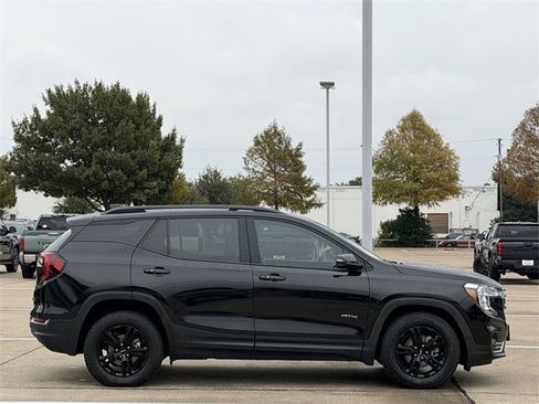 Used 2023 GMC Terrain AT4 image 3