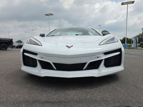Used 2024 Chevrolet Corvette E-Ray w/ Stealth Interior Trim Package AWD/4WD image 2