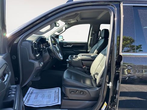 Used 2024 GMC Sierra 1500 SLT AWD/4WD image 9