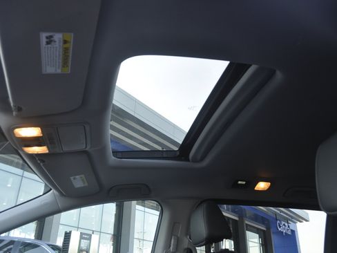 Used 2024 Honda Odyssey EX-L image 19