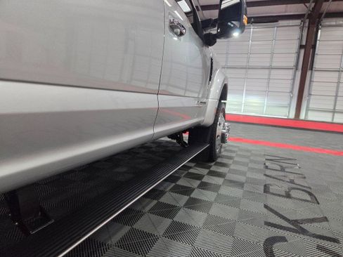 Used 2017 Ford F450 Platinum image 29