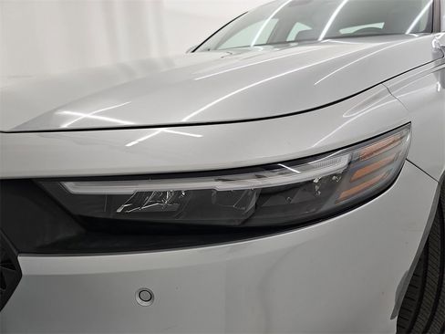 Used 2023 Honda Accord Touring image 38