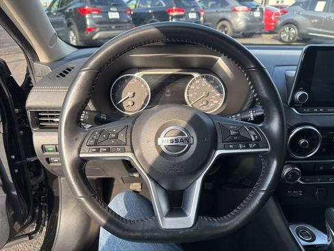 Used 2022 Nissan Sentra SV image 12