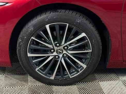 Certified 2022 Lexus ES 300h 300h w/ Premium Package image 18