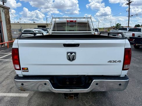 Used 2015 RAM 2500 Tradesman w/ Chrome Appearance Group AWD/4WD image 4
