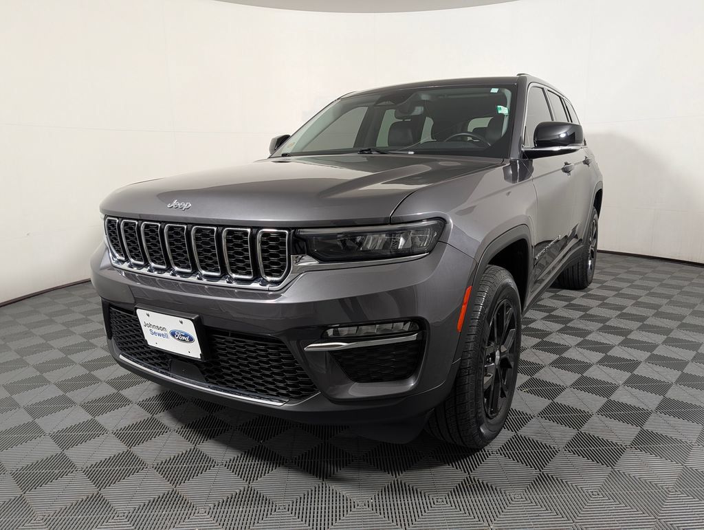 Used 2022 Jeep Grand Cherokee Limited RWD image 4