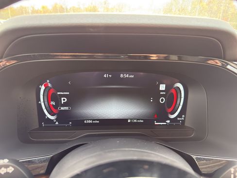 Certified 2025 Nissan Pathfinder Platinum w/ Cargo Package image 17