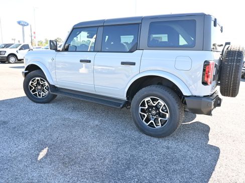New 2026 Ford Bronco Outer Banks image 7