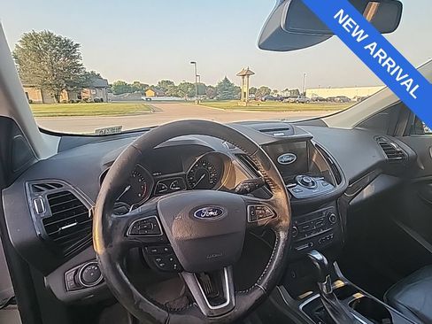 Used 2017 Ford Escape Titanium w/ Equipment Group 301A FWD image 4