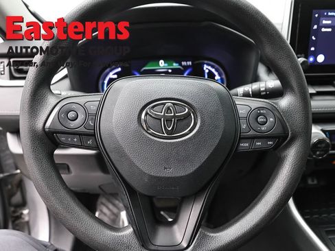 Used 2024 Toyota RAV4 XLE AWD/4WD image 10