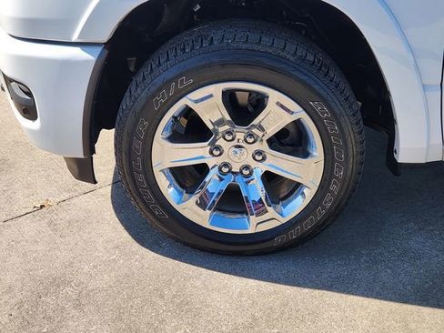 Used 2025 RAM 1500 Big Horn AWD/4WD image 5