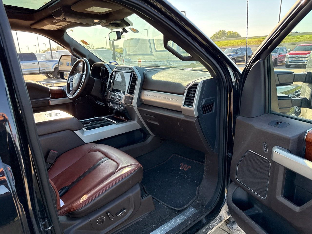 Used 2022 Ford F250 King Ranch w/ King Ranch Ultimate Package AWD/4WD image 14