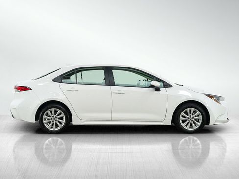 Used 2026 Toyota Corolla LE w/ LE Premium Package image 6