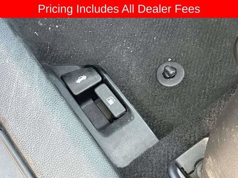 Used 2024 Toyota Corolla LE FWD image 34