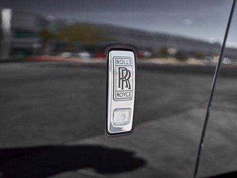 Used 2025 Rolls-Royce Spectre w/ Leather Finishing Pack image 9