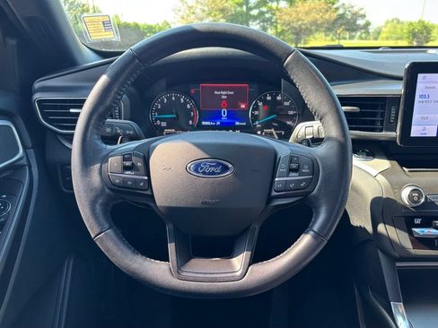Used 2020 Ford Explorer XLT w/ Equipment Group 202A AWD/4WD image 28
