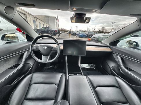 Used 2018 Tesla Model 3 Long Range image 23