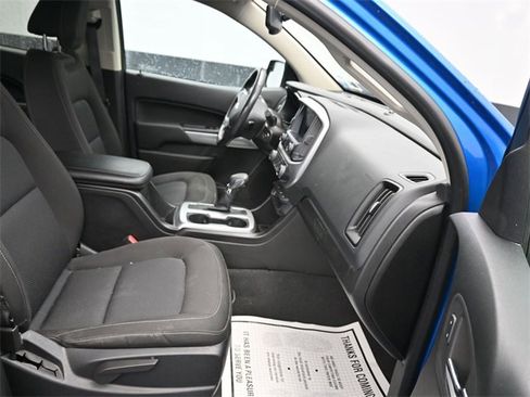 Used 2022 Chevrolet Colorado LT w/ LT Convenience Package image 7