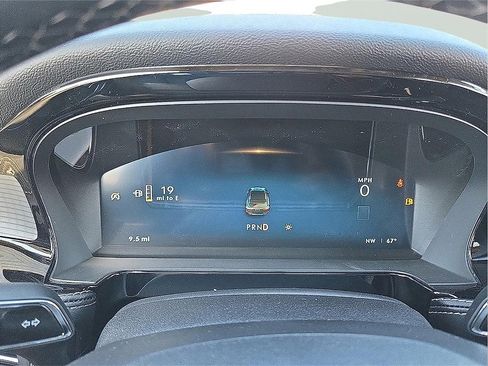 New 2026 Lincoln Corsair Premiere image 18