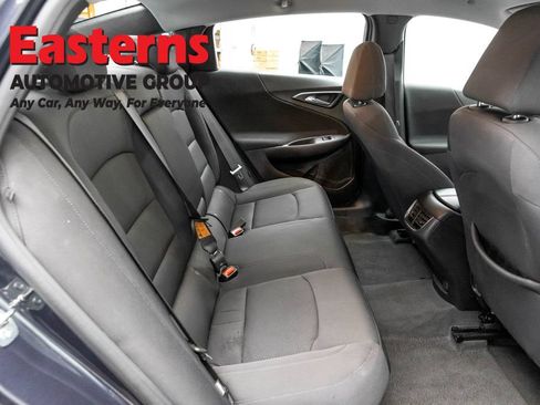 Used 2023 Chevrolet Malibu LT FWD image 23
