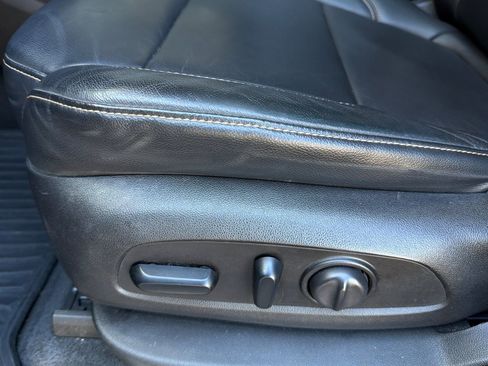 Used 2018 Chevrolet Traverse LT AWD/4WD image 12