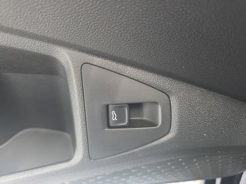 New 2026 Volkswagen Jetta SE FWD image 22
