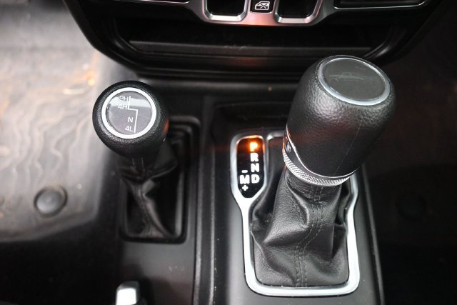 Used 2023 Jeep Gladiator Sport AWD/4WD image 24