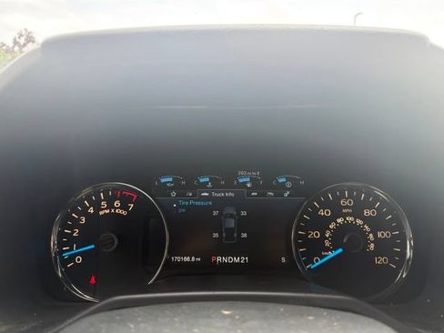Used 2015 Ford F150 Lariat w/ Equipment Group 501A Mid AWD/4WD image 57