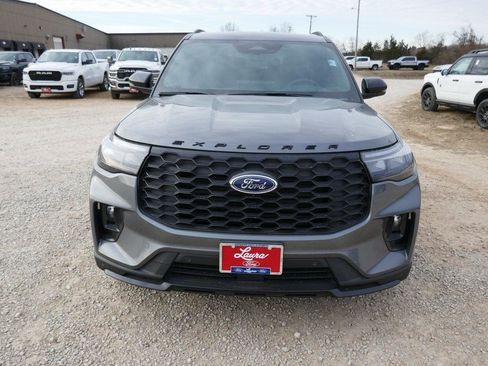New 2026 Ford Explorer ST-Line w/ ST-Line Street Pack image 9
