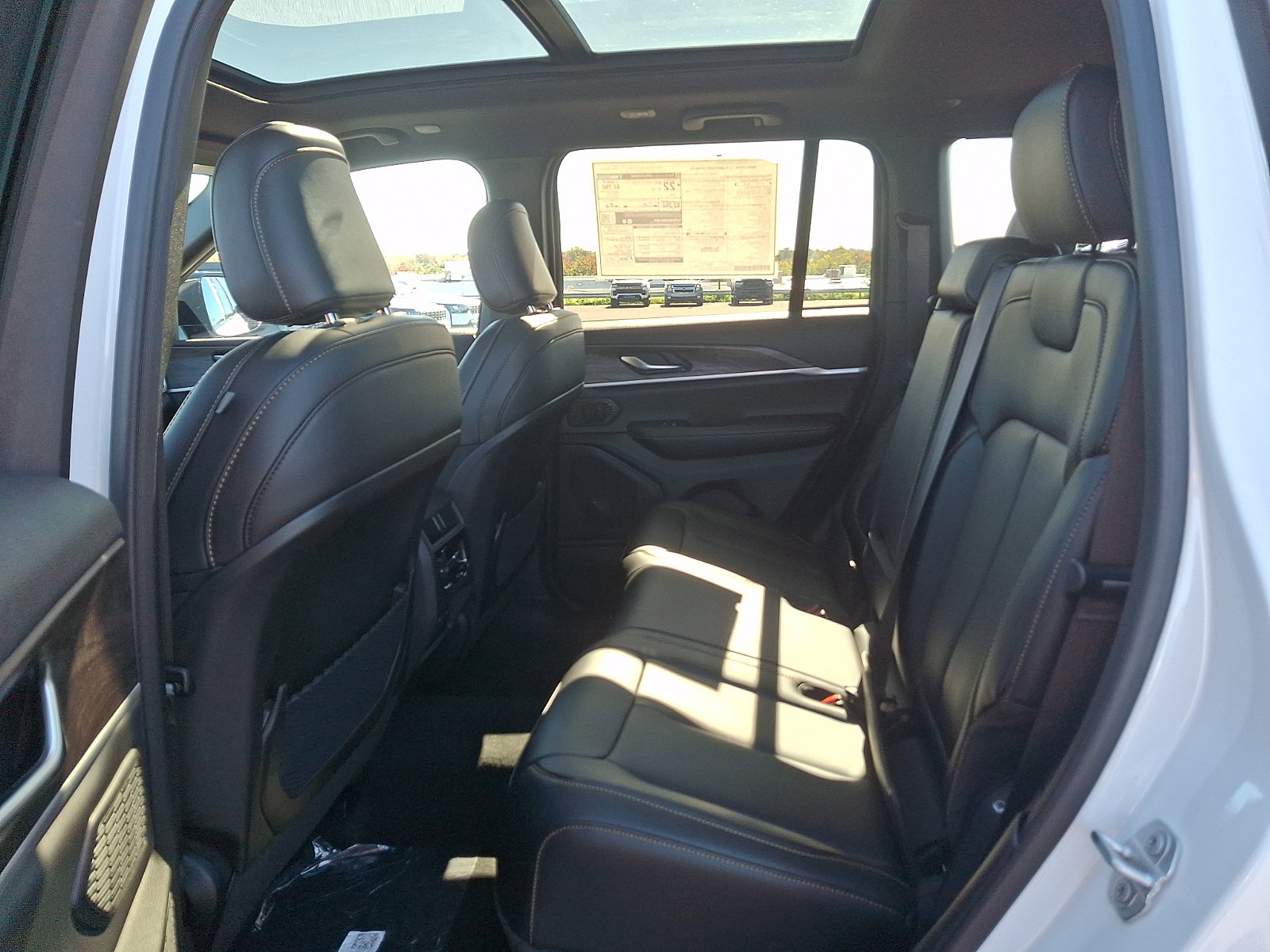 New 2026 Jeep Grand Cherokee Limited AWD/4WD image 5