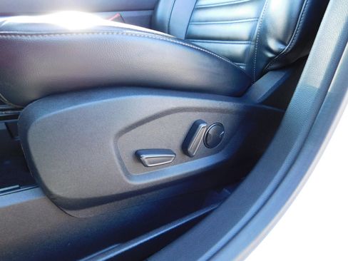 Used 2023 Ford Edge SEL AWD/4WD image 19
