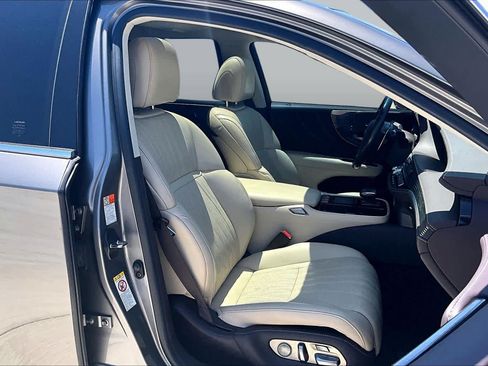 Used 2018 Lexus LS 500 w/ Luxury Package RWD image 9