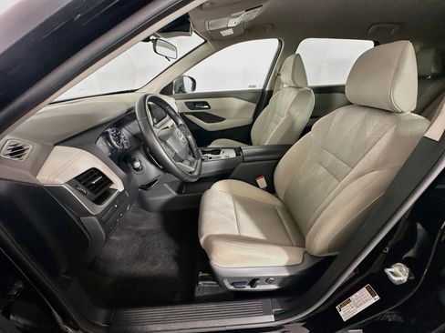 Used 2025 Nissan Rogue SV FWD image 13