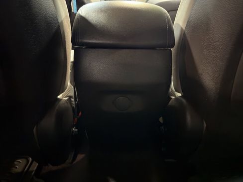 Used 2017 Hyundai Santa Fe SE image 16