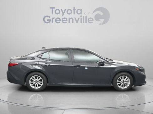 Used 2025 Toyota Camry LE FWD image 16