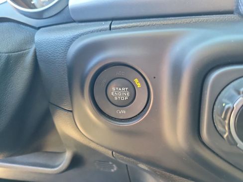 Used 2021 Jeep Wrangler Unlimited Sport image 24