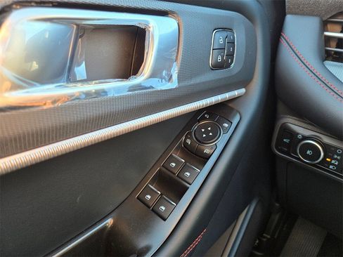 New 2025 Ford Explorer ST-Line w/ Premium Package image 18